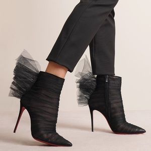 NWOB Christian Louboutin Libellibooty 100 Organza in Black Tulle